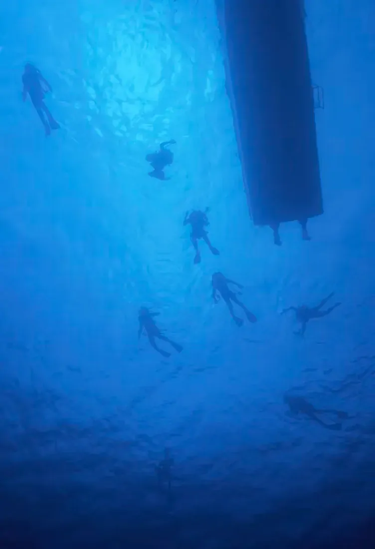 wreck diving philippines