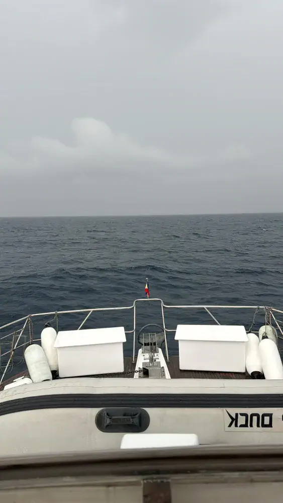 yacht charter philippines