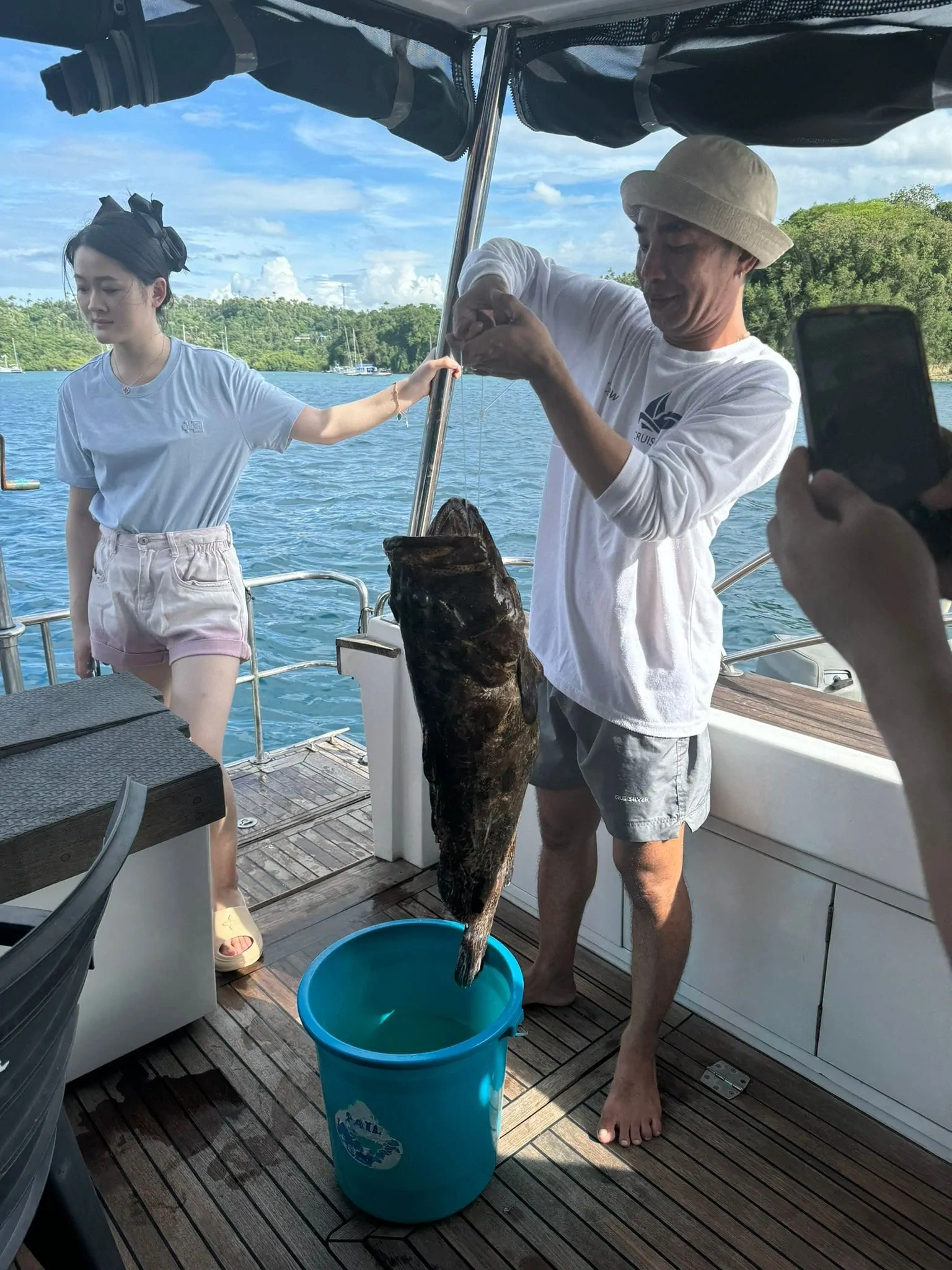 floating party yacht