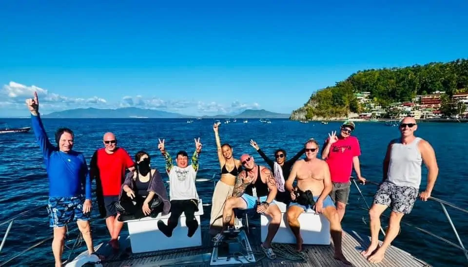 yacht hire rates Philippines