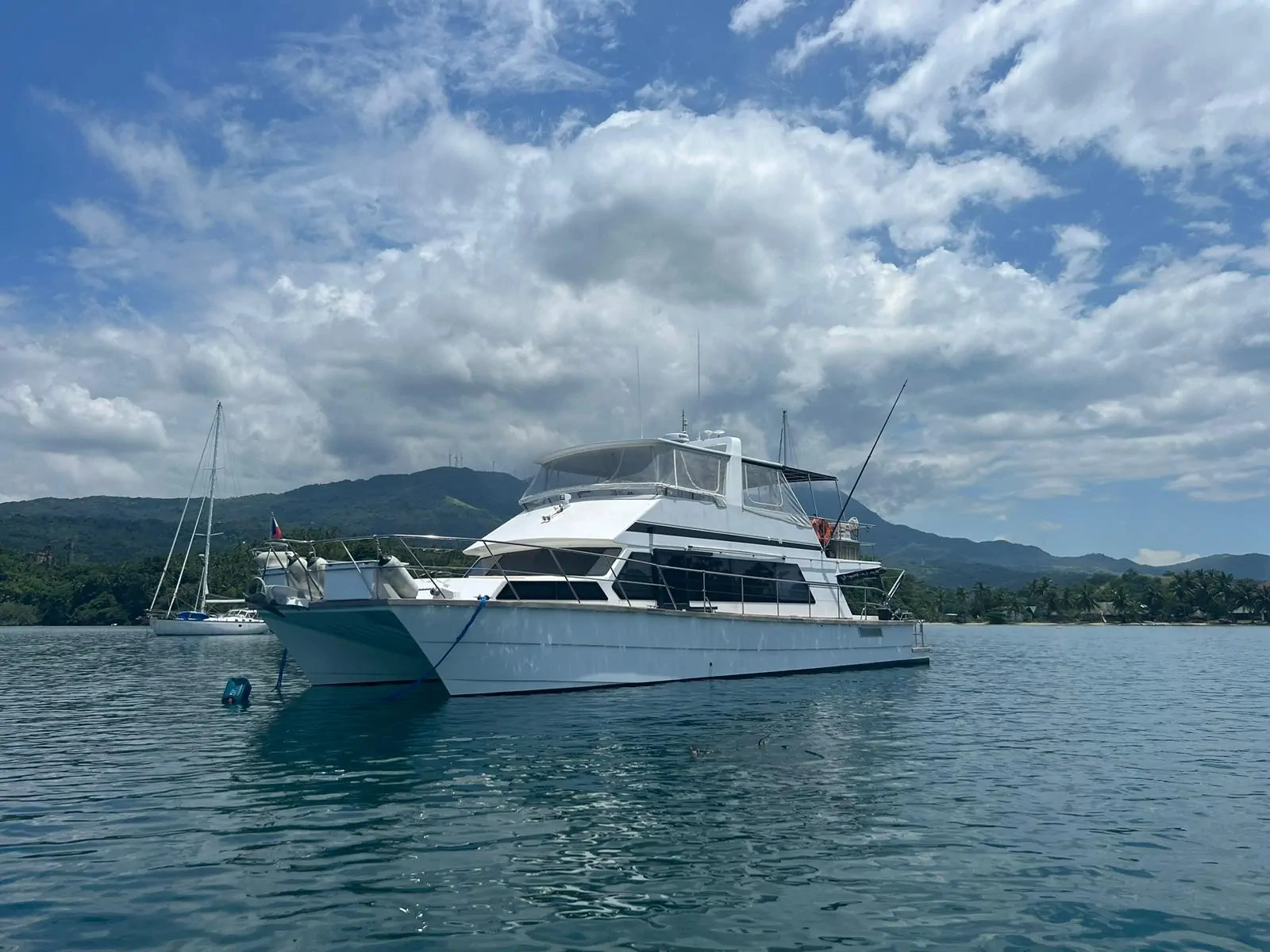beach hopping by yacht