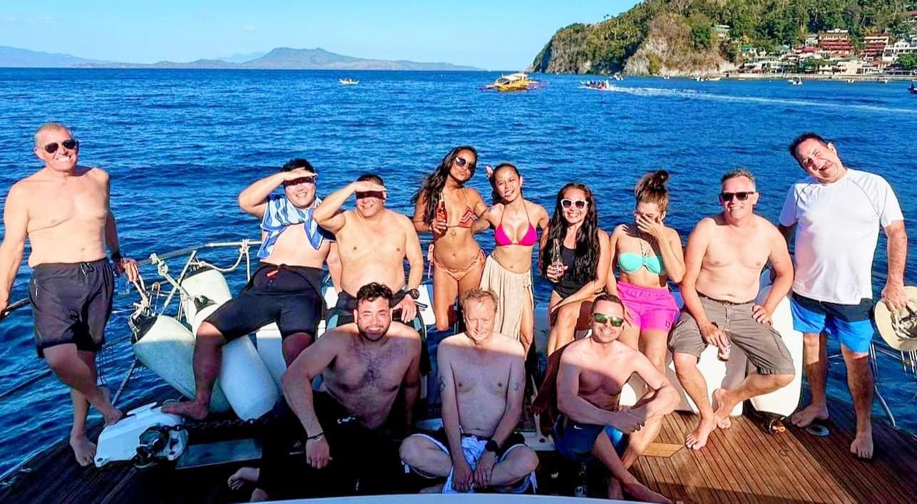 group yacht tour deals